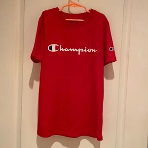 Never worn Champion tee L